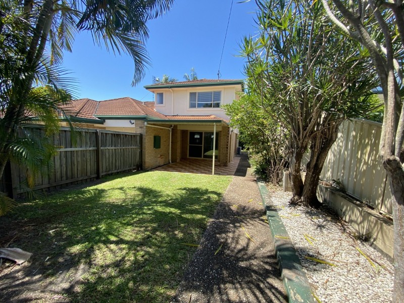 2/14 Louise Street, Southport QLD 4215