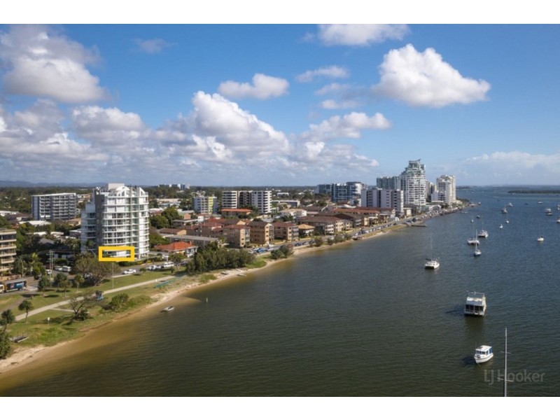 6/242-244 Marine Parade, Labrador QLD 4215