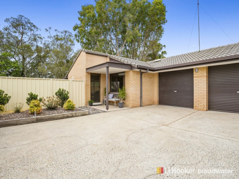 2/86 Botanical Drive, Labrador QLD 4215