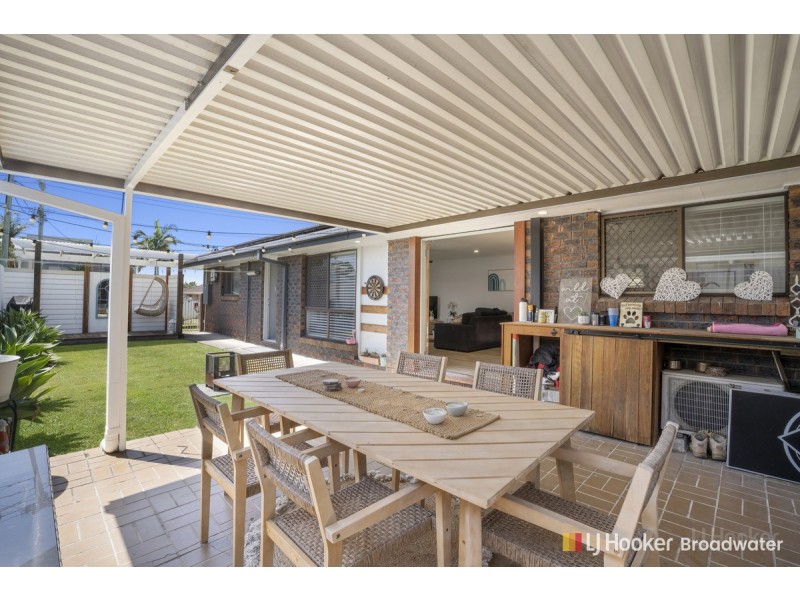 1/51 Government Road, Labrador QLD 4215