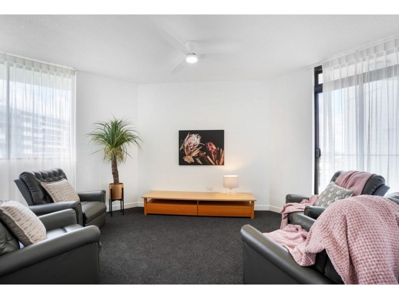 904/41 Labrador Street, Labrador QLD 4215