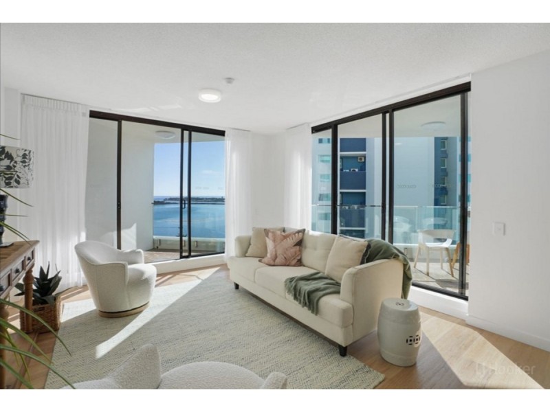 703/41 Labrador Street, Labrador QLD 4215