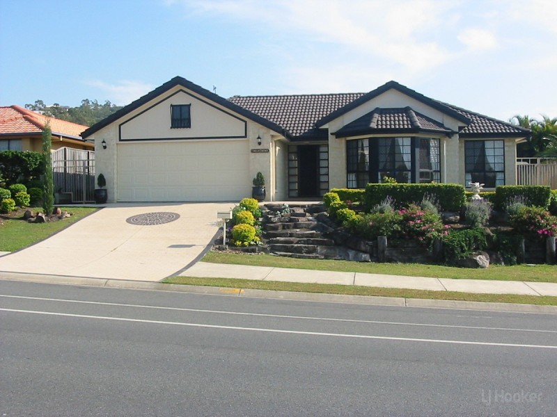 33 Santa Isobel Boulevard, Pacific Pines QLD 4211