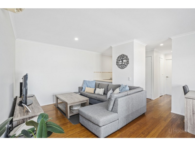 2/10 Hentdale Court, Labrador QLD 4215