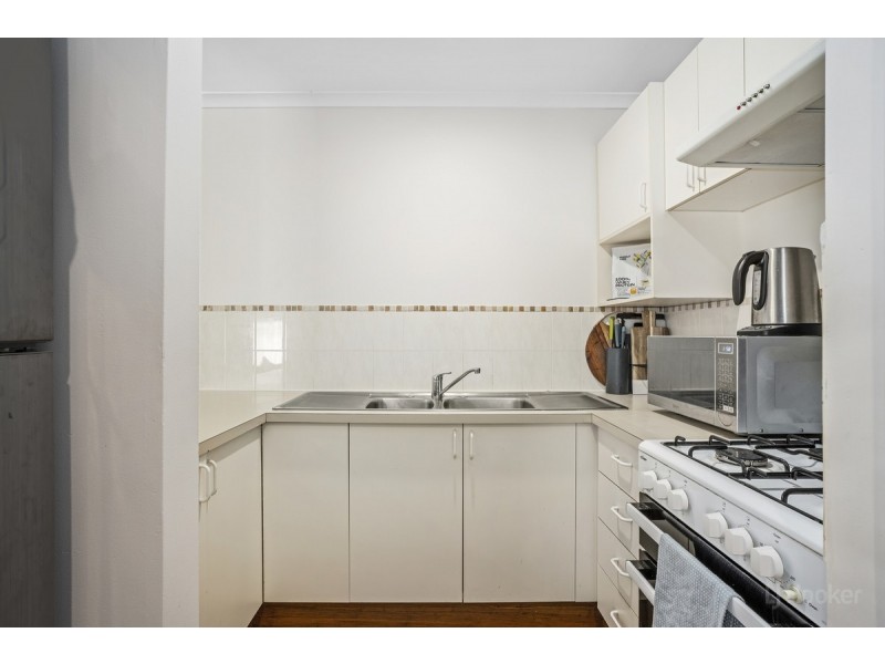 2/10 Hentdale Court, Labrador QLD 4215