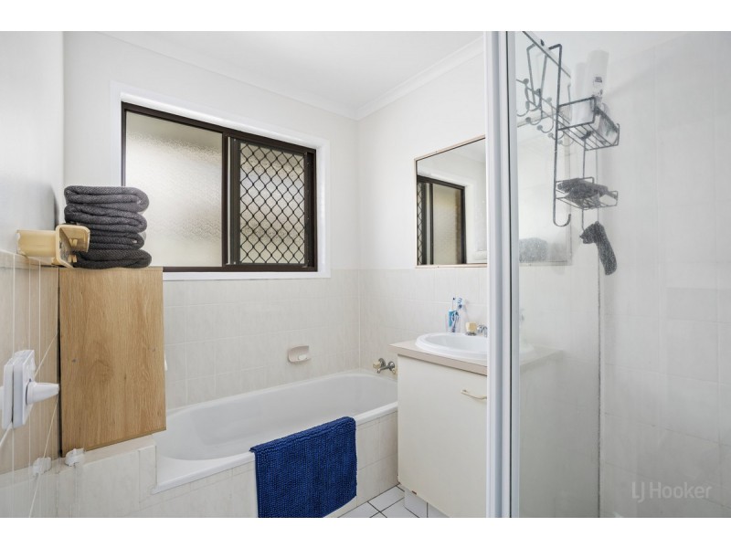 2/10 Hentdale Court, Labrador QLD 4215
