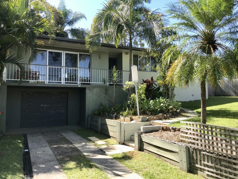 4 Joan Street, Southport QLD 4215