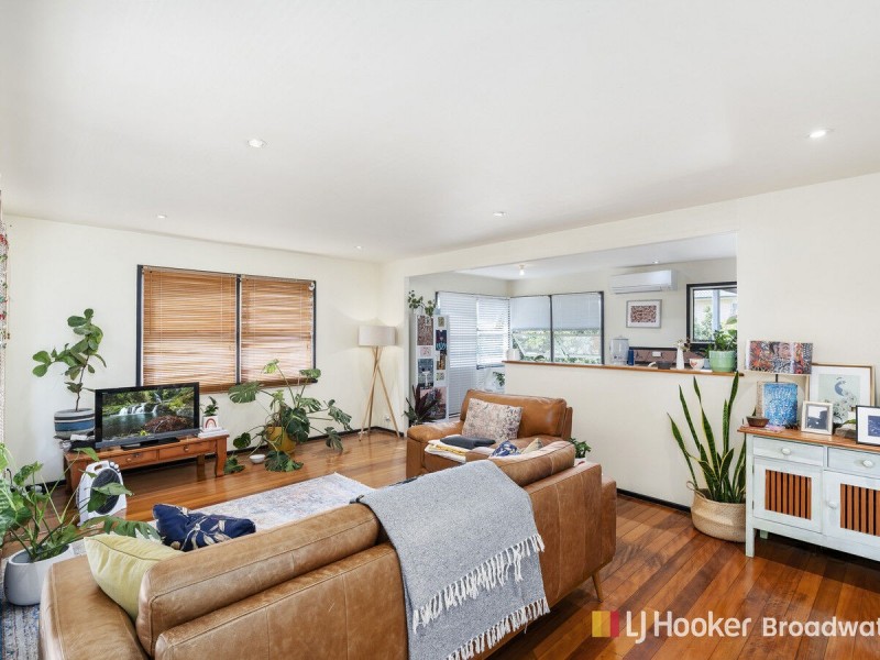 35 Echlin Street, Labrador QLD 4215