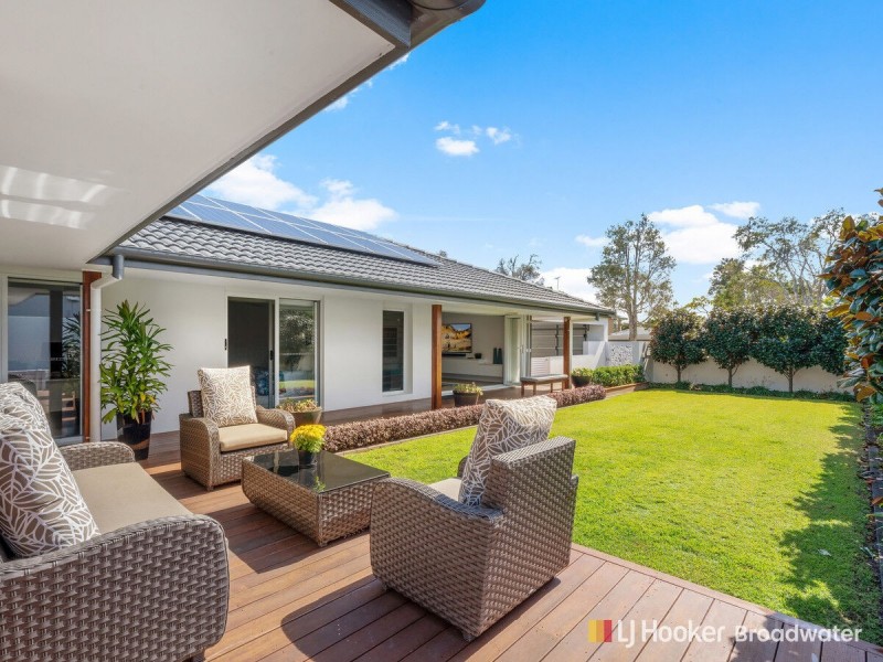 12 Matthew Flinders Drive, Hollywell QLD 4216