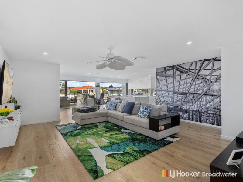 12 Matthew Flinders Drive, Hollywell QLD 4216