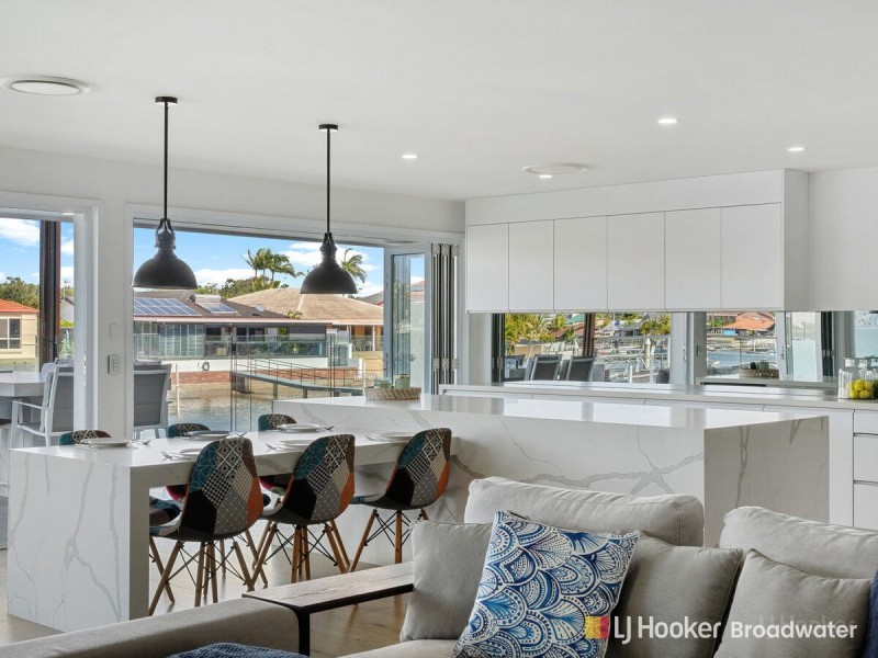 12 Matthew Flinders Drive, Hollywell QLD 4216