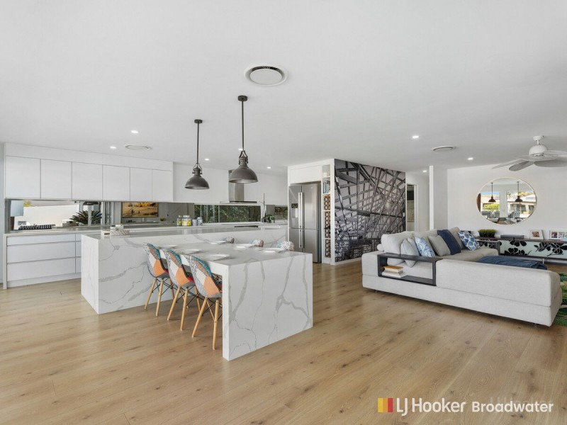 12 Matthew Flinders Drive, Hollywell QLD 4216