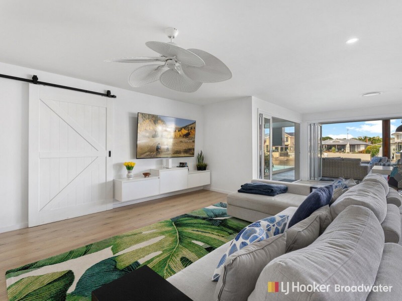 12 Matthew Flinders Drive, Hollywell QLD 4216