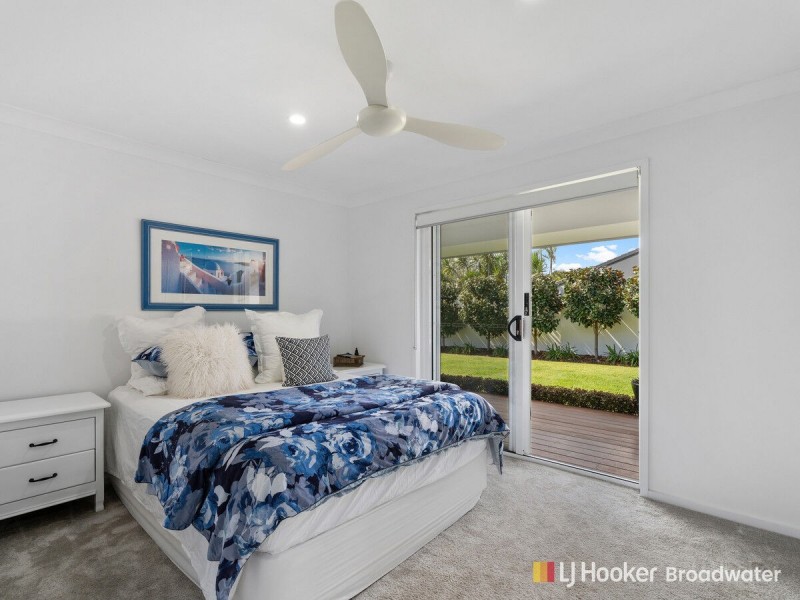 12 Matthew Flinders Drive, Hollywell QLD 4216
