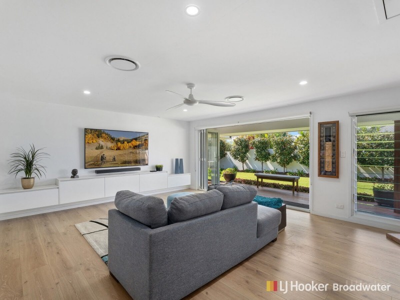 12 Matthew Flinders Drive, Hollywell QLD 4216