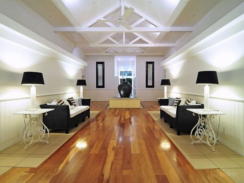 703/212 Marine Parade, Labrador QLD 4215