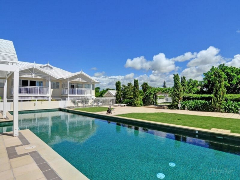 703/212 Marine Parade, Labrador QLD 4215