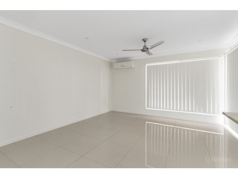 22 Jimmieson Avenue, Labrador QLD 4215