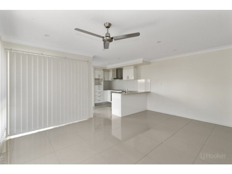 22 Jimmieson Avenue, Labrador QLD 4215