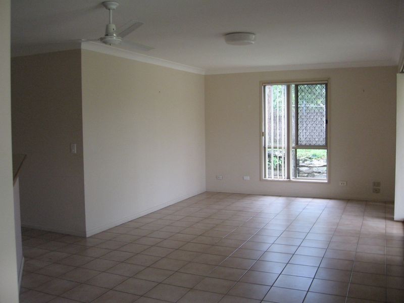 18 Peter Thomson Drive, Parkwood QLD 4214