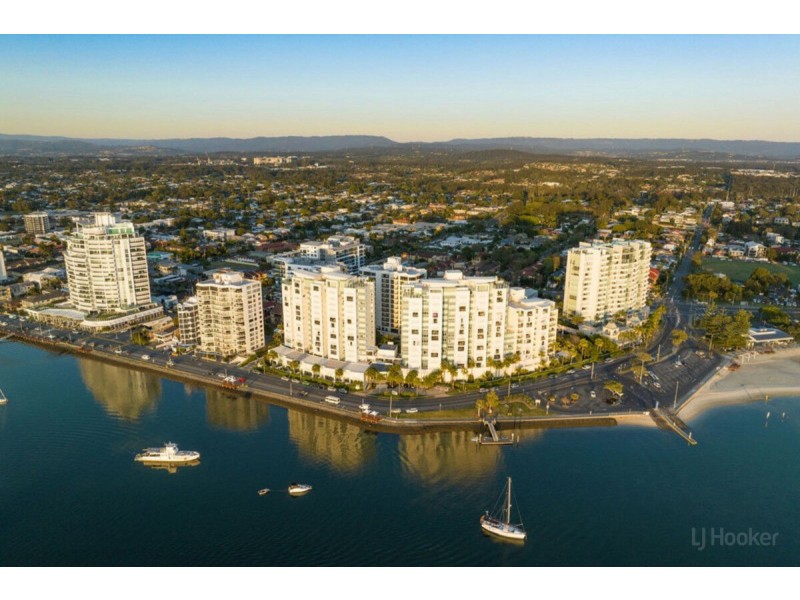 901/41 Labrador Street, Labrador QLD 4215