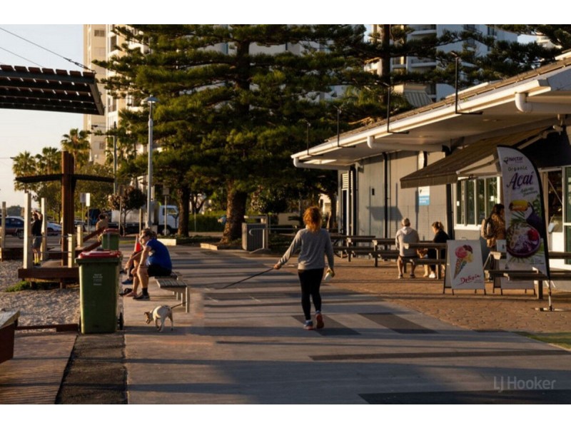 901/41 Labrador Street, Labrador QLD 4215