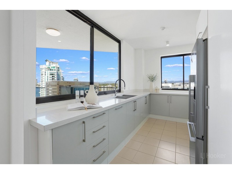 1404/41 Labrador Street, Labrador QLD 4215