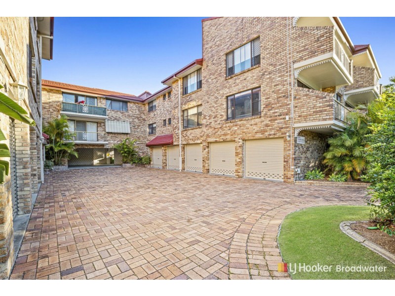 6/6 Broad Street, Labrador QLD 4215