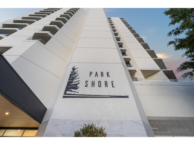 401/41 Labrador Street, Labrador QLD 4215