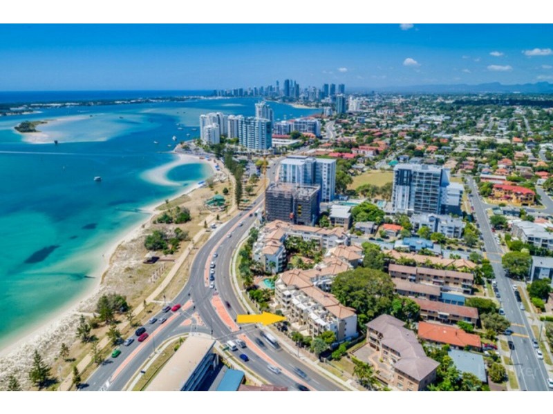 111/392 Marine Parade, Labrador QLD 4215