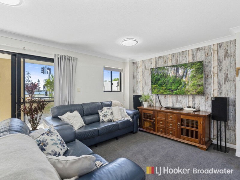 111/392 Marine Parade, Labrador QLD 4215