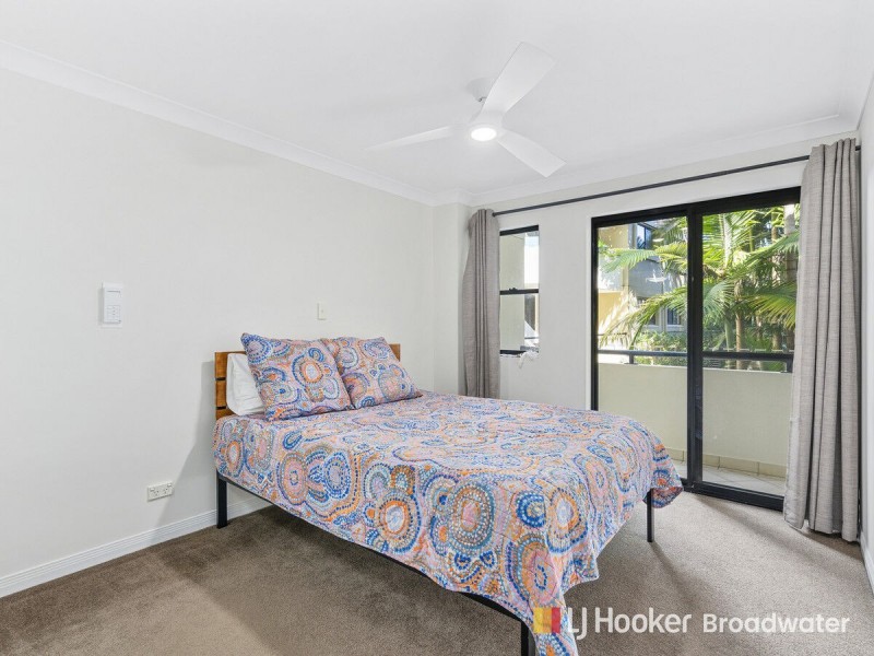111/392 Marine Parade, Labrador QLD 4215