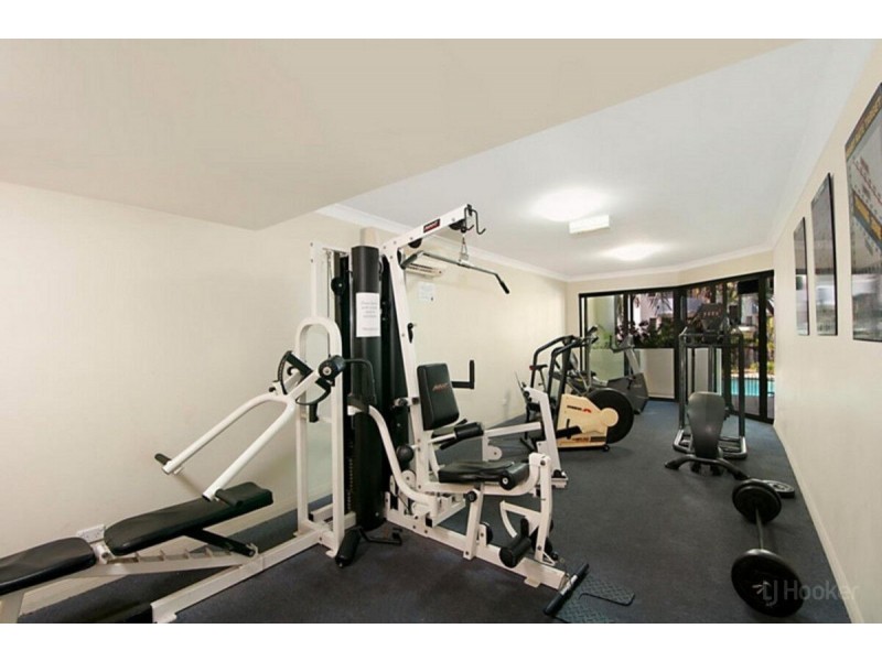111/392 Marine Parade, Labrador QLD 4215