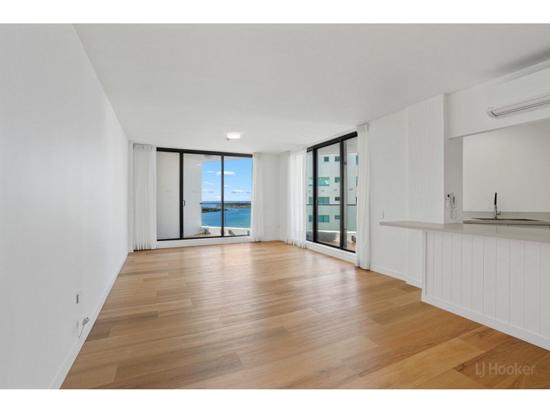 1403/41 Labrador Street, Labrador QLD 4215