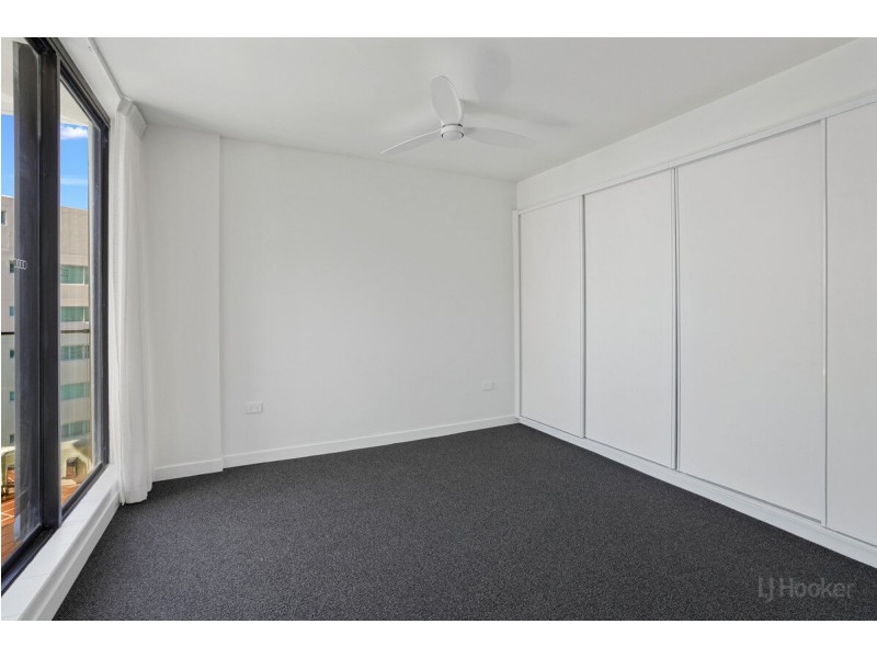 1403/41 Labrador Street, Labrador QLD 4215