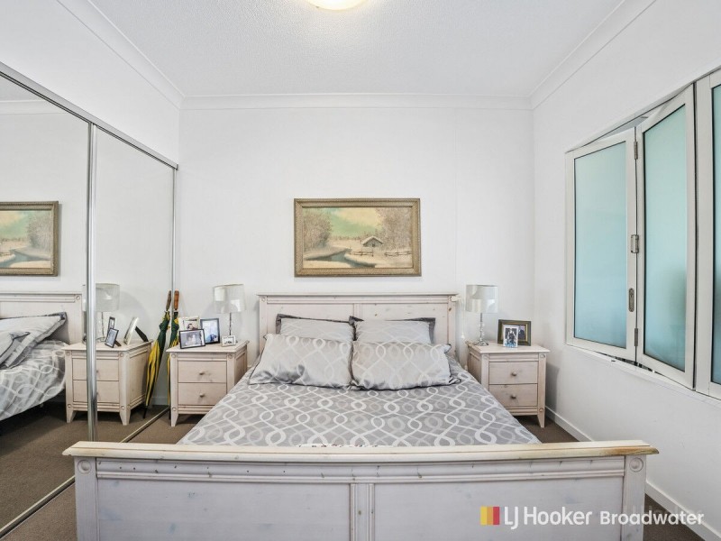 304/20 Labrador Street, Labrador QLD 4215