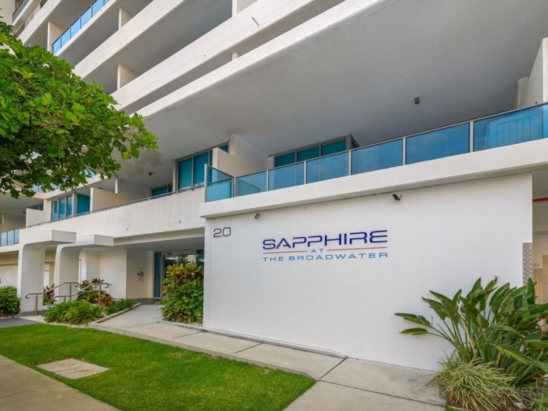 304/20 Labrador Street, Labrador QLD 4215