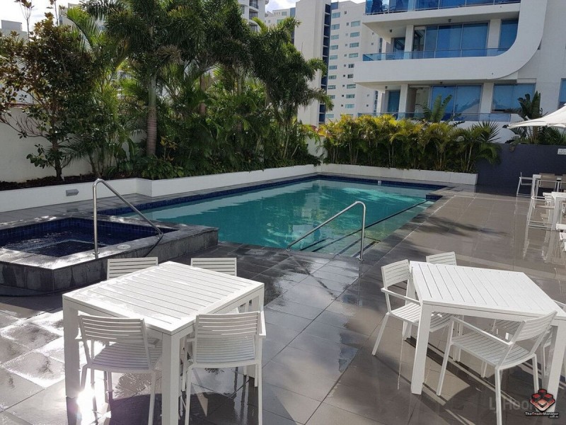 304/20 Labrador Street, Labrador QLD 4215