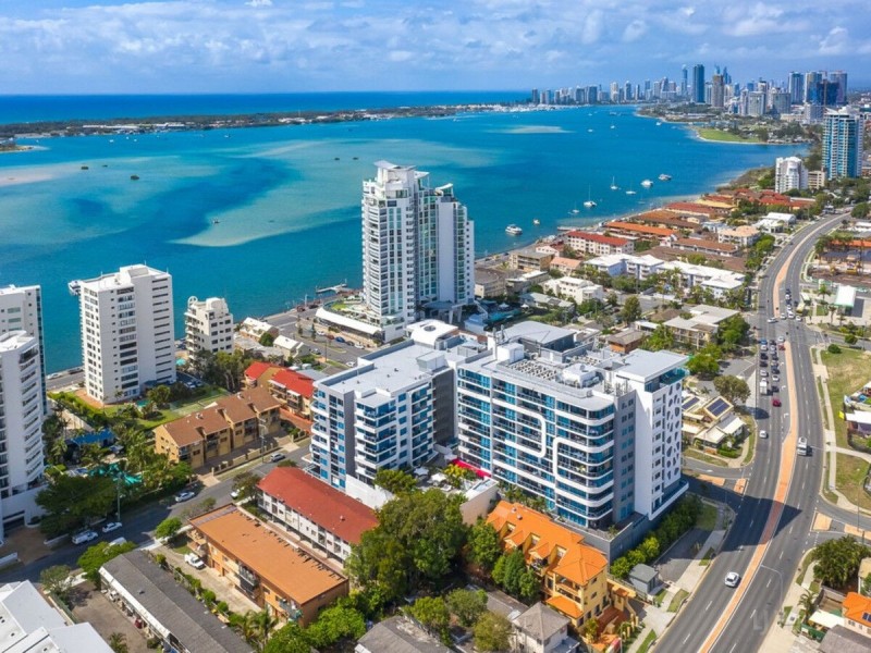 304/20 Labrador Street, Labrador QLD 4215