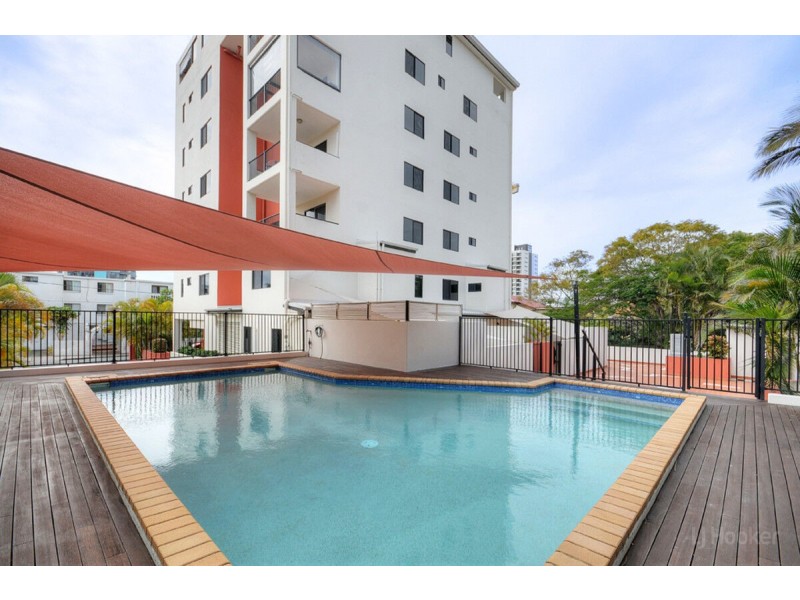 2/14 Little Norman Street, Southport QLD 4215