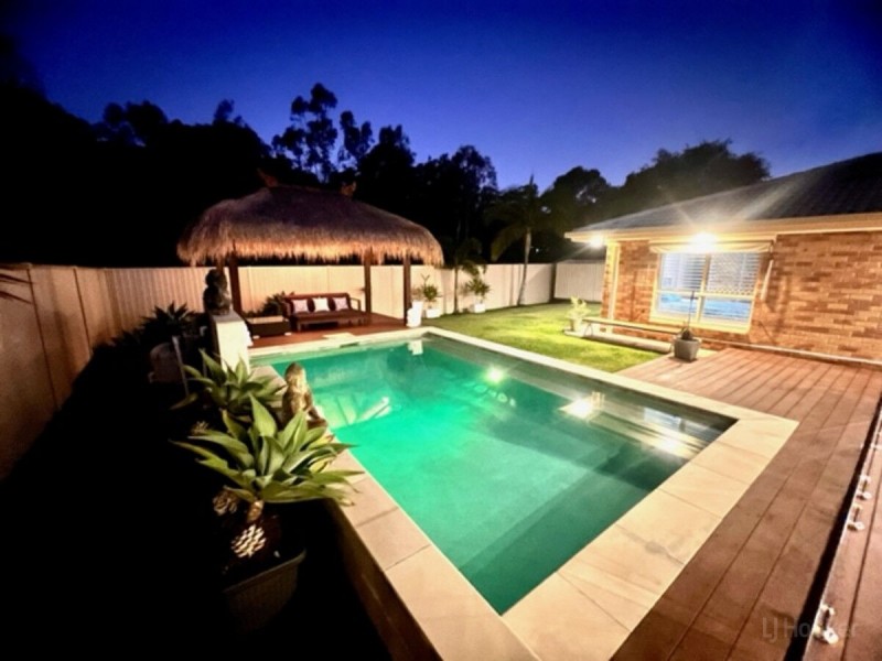 22 Kosciusko Crescent, Southport QLD 4215