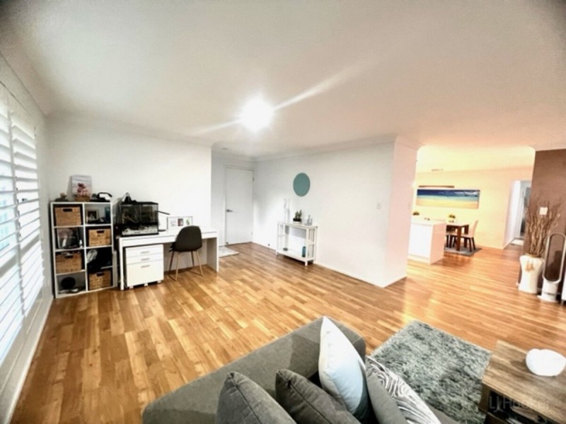 22 Kosciusko Crescent, Southport QLD 4215