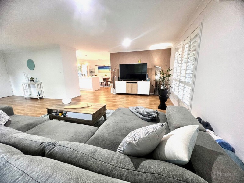 22 Kosciusko Crescent, Southport QLD 4215