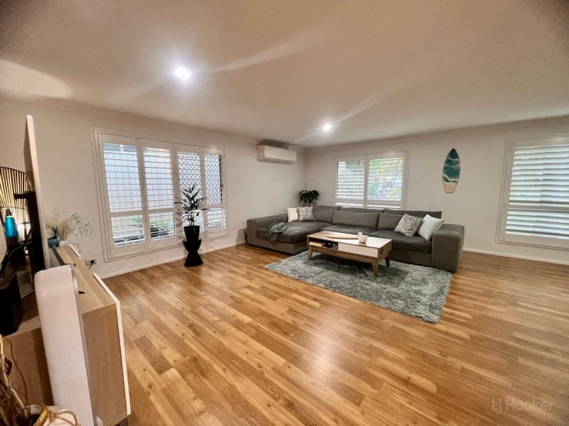 22 Kosciusko Crescent, Southport QLD 4215