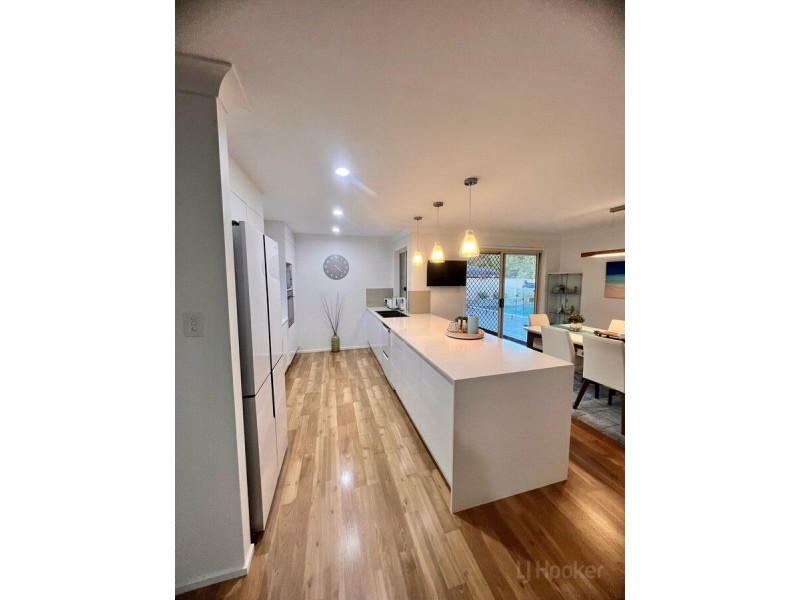 22 Kosciusko Crescent, Southport QLD 4215