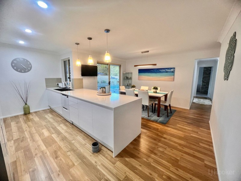 22 Kosciusko Crescent, Southport QLD 4215