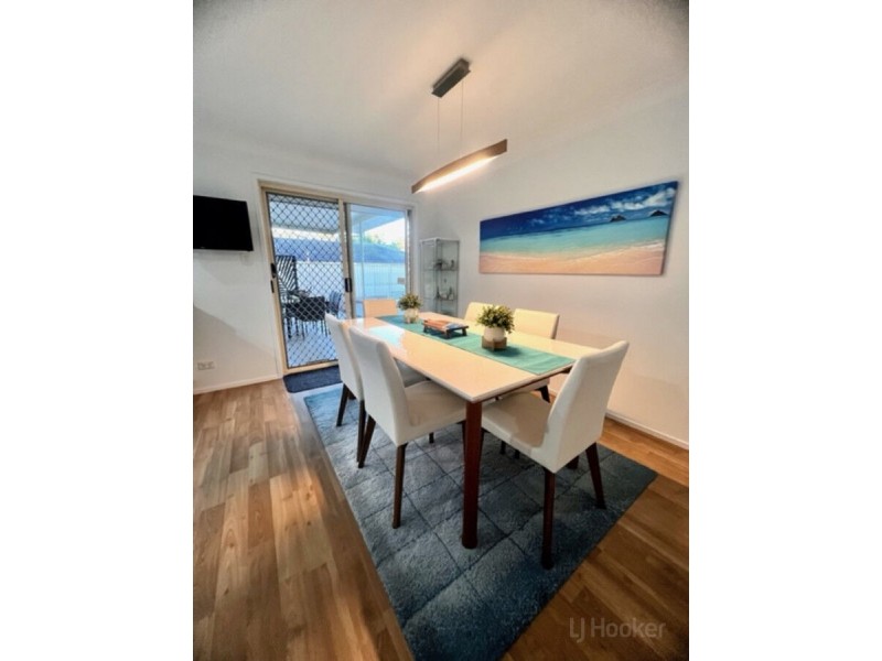 22 Kosciusko Crescent, Southport QLD 4215