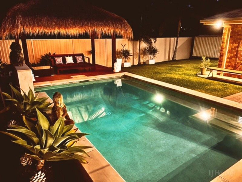 22 Kosciusko Crescent, Southport QLD 4215