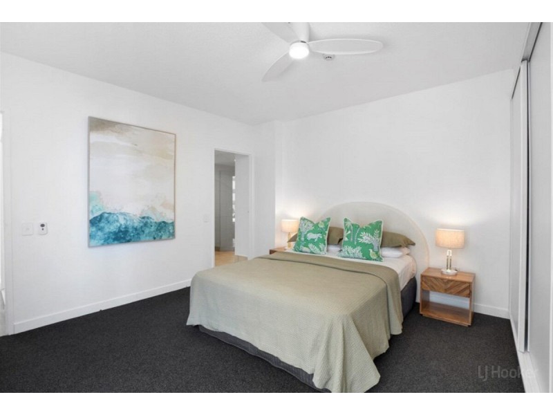 1202/41 Labrador Street, Labrador QLD 4215