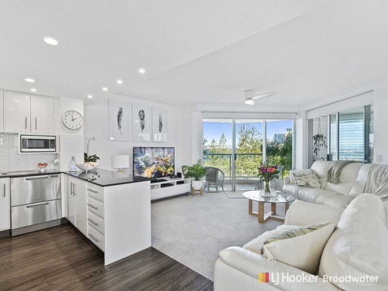 23/242-244 Marine Parade, Labrador QLD 4215